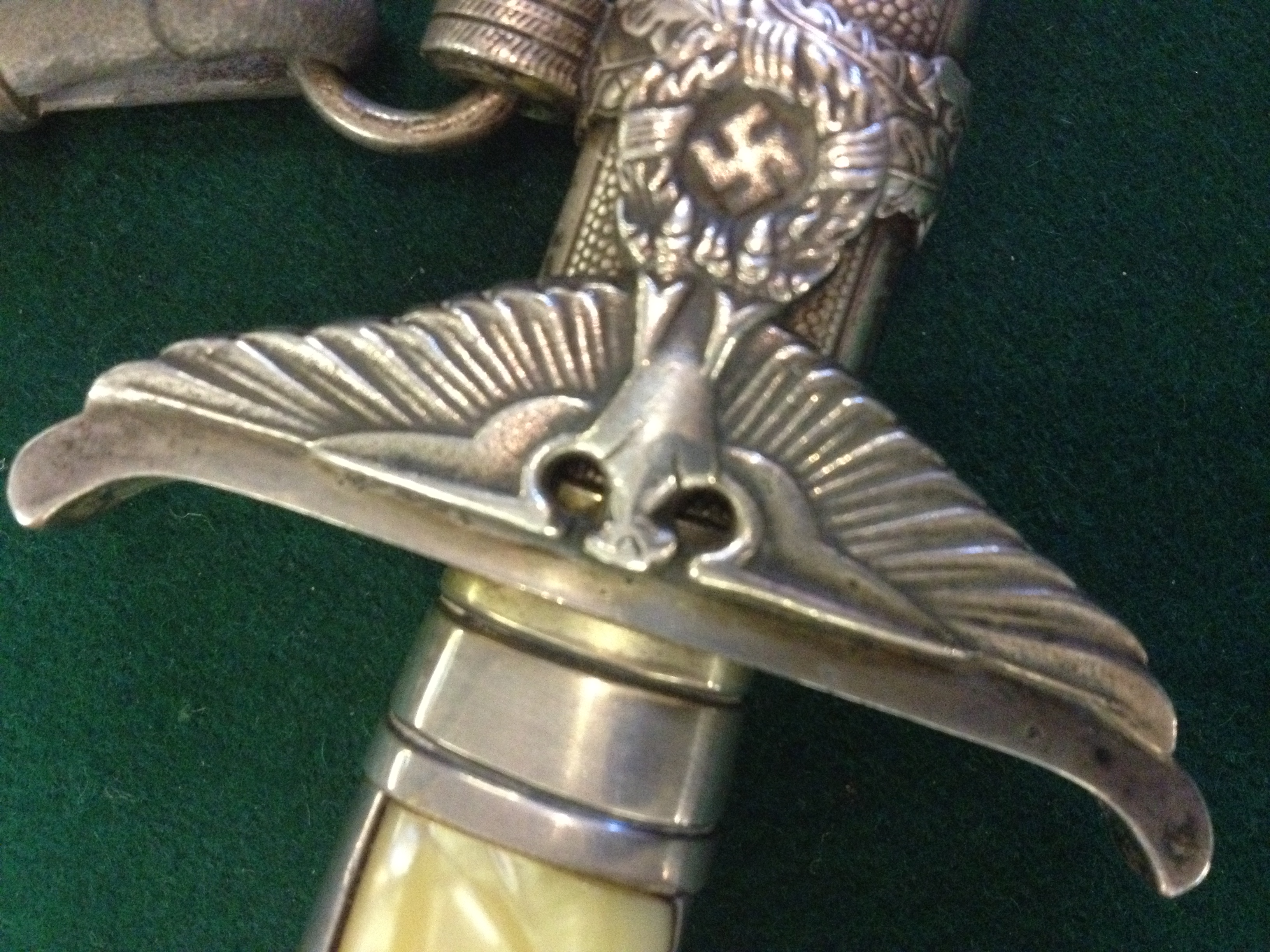 How do I sell a German WW2 Dagger ?